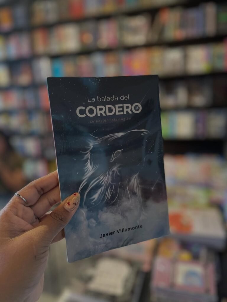 autores nacionales que tienes que leer📚✨en nuestras estanterías también celebramos el talento d (13)